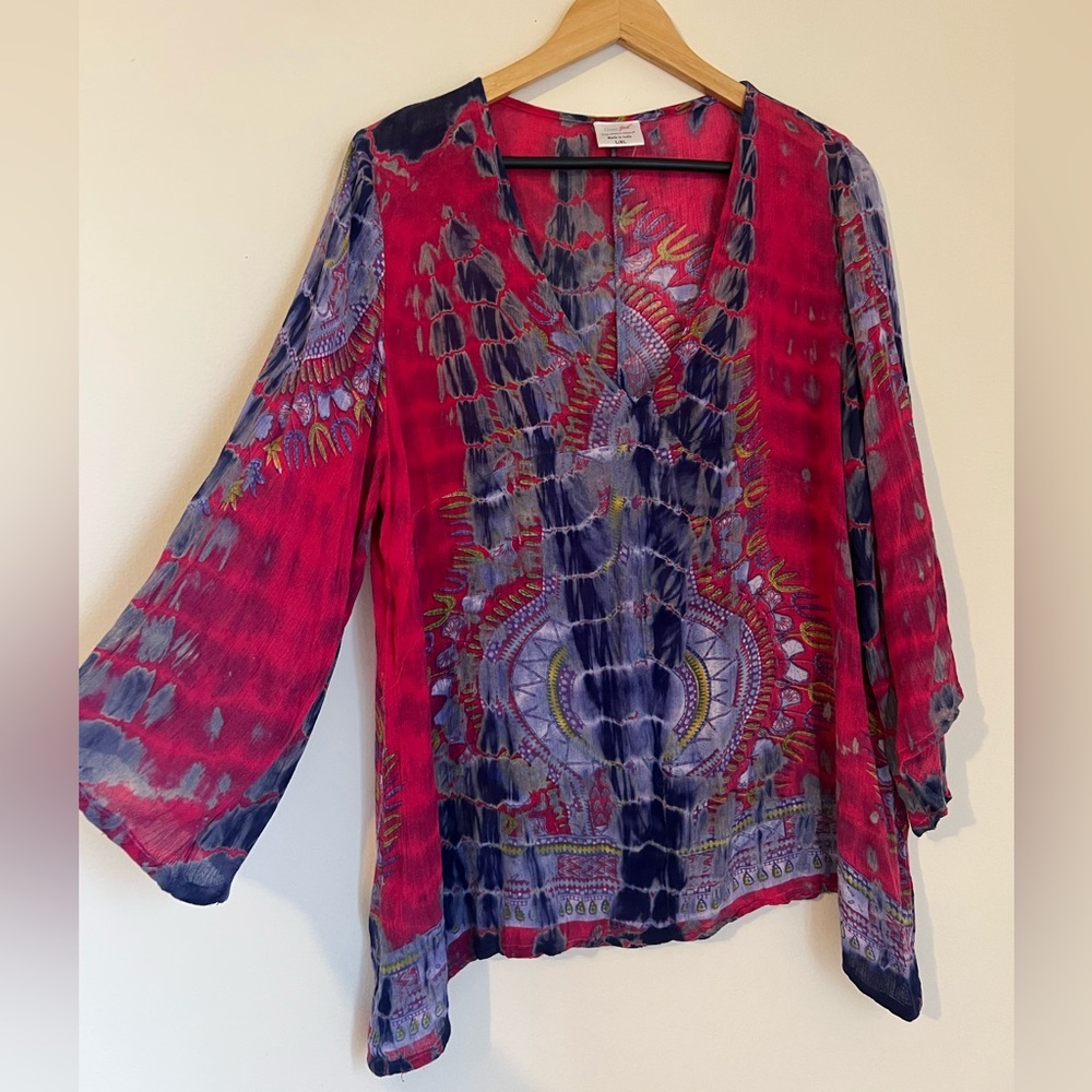 Women's Tie-Dye V-Neck Top